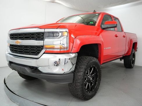 Used 2019 Chevrolet Silverado 1500 LT image 3