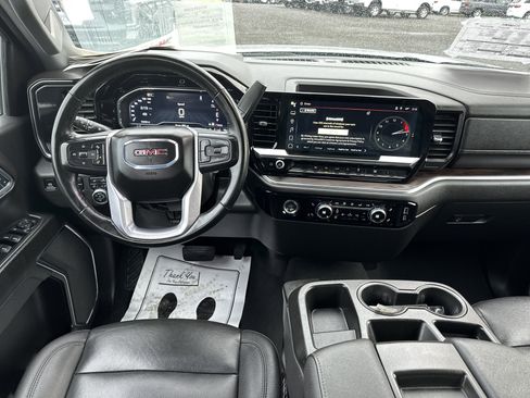 Used 2024 GMC Sierra 1500 SLT image 12