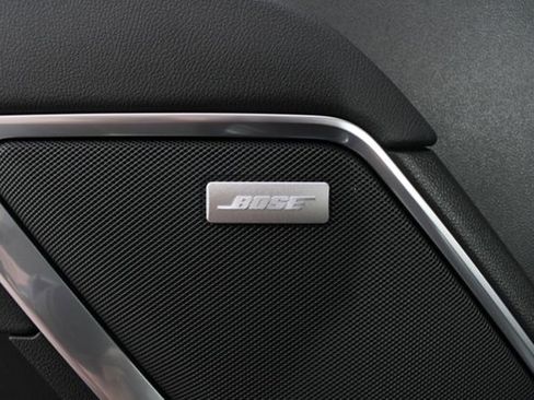 New 2026 GMC Sierra 1500 SLT image 17