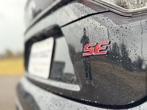 Used 2024 Toyota Corolla SE image 7