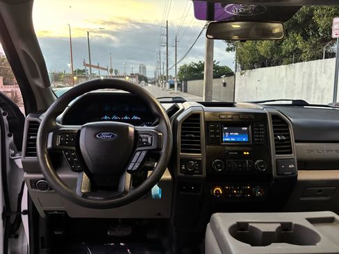 Used 2019 Ford F250 XL w/ Power Equipment Group image 13