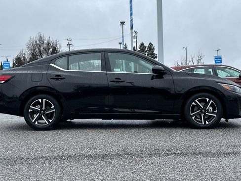 Used 2024 Nissan Sentra SV image 7