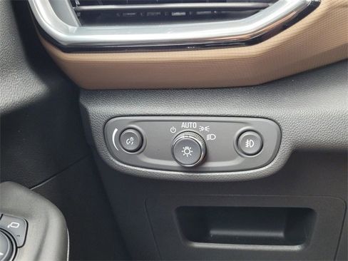 Used 2022 Chevrolet TrailBlazer ACTIV w/ Technology Package image 38