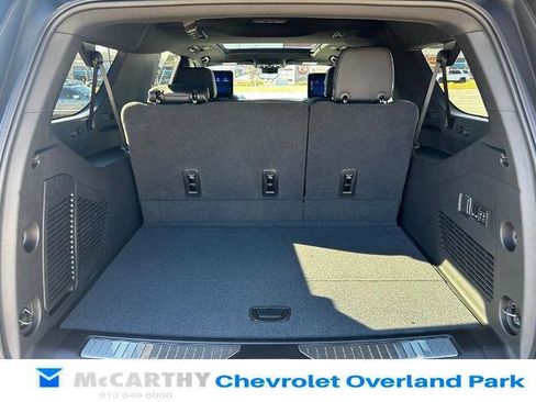 New 2026 Chevrolet Suburban Premier image 24