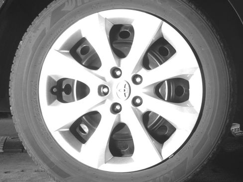 Used 2025 Toyota Corolla LE image 15