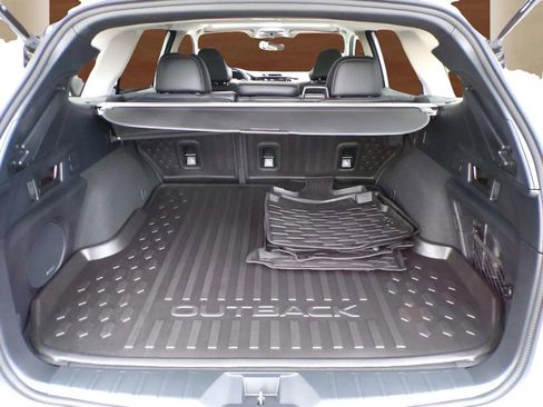 Used 2022 Subaru Outback Limited image 25