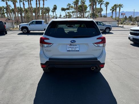 Used 2021 Subaru Forester Limited w/ Popular Package #3 image 4