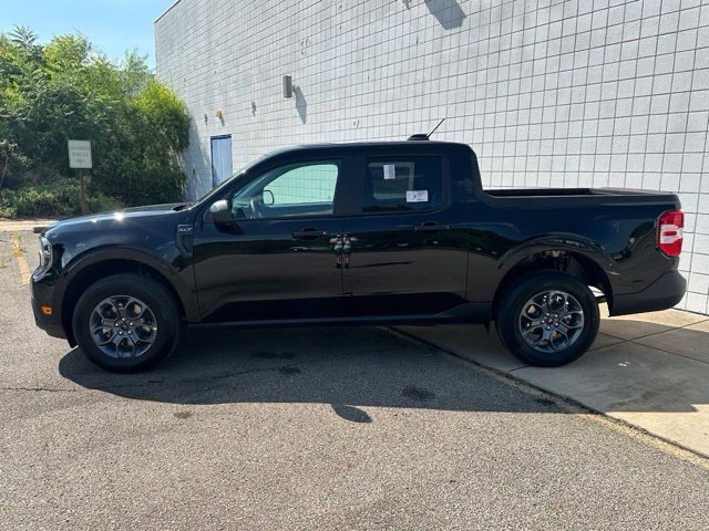 New 2026 Ford Maverick XLT w/ Equipment Group 301A AWD/4WD image 2
