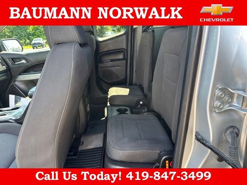 Used 2017 Chevrolet Colorado LT w/ LT Convenience Package RWD image 40