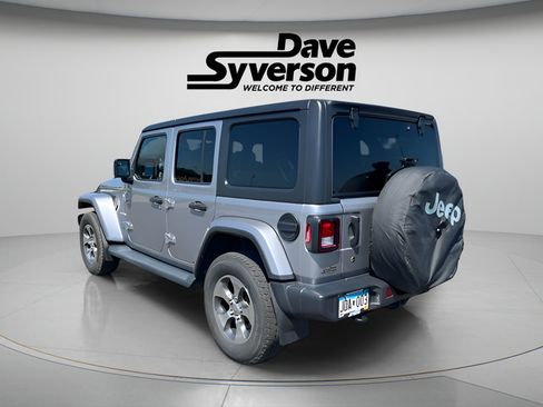 Used 2019 Jeep Wrangler Unlimited Sahara AWD/4WD image 6