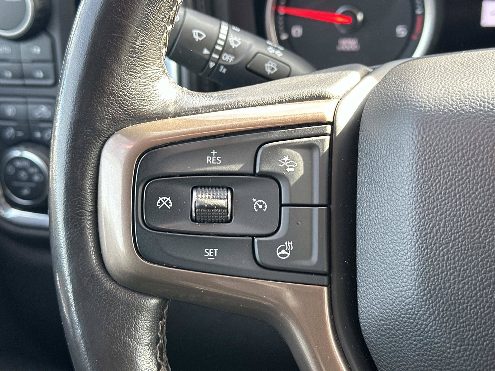 Used 2023 Chevrolet Silverado 3500 High Country AWD/4WD image 21