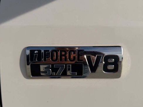 Used 2014 Toyota Tundra SR5 w/ SR5 Upgrade Package image 10