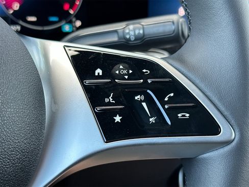 New 2026 Mercedes-Benz GLB 250 image 26