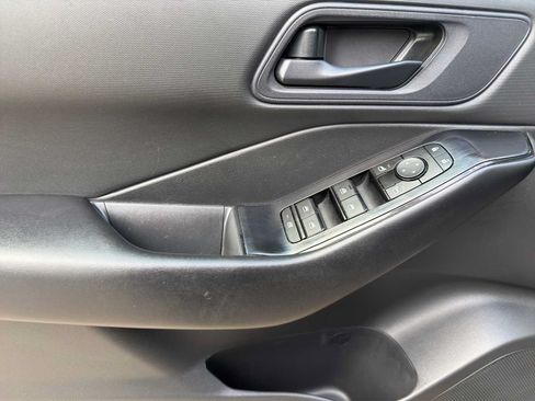 Used 2024 Nissan Rogue S AWD/4WD image 10