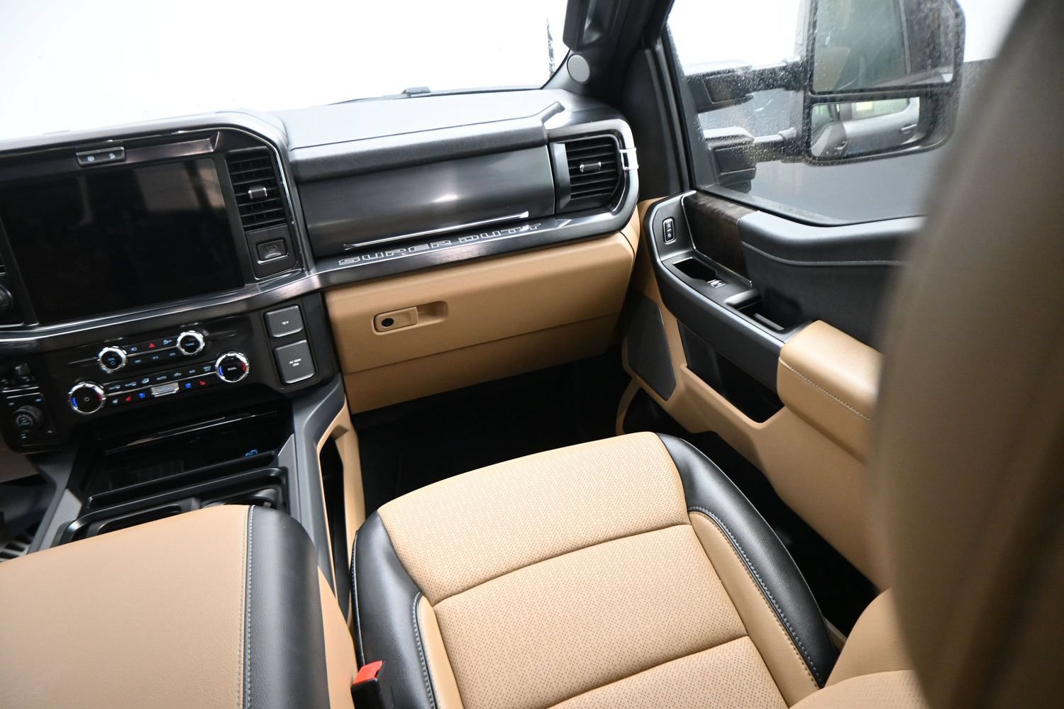 Used 2026 Ford F250 Lariat w/ Tremor Off-Road Package AWD/4WD image 14