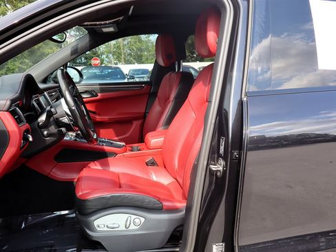 Used 2015 Porsche Macan S AWD/4WD image 18