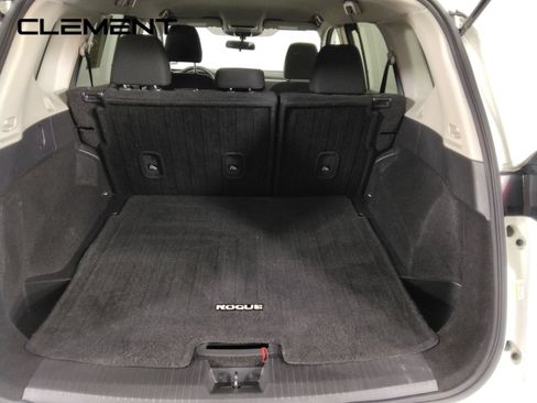 Used 2024 Nissan Rogue S FWD image 9