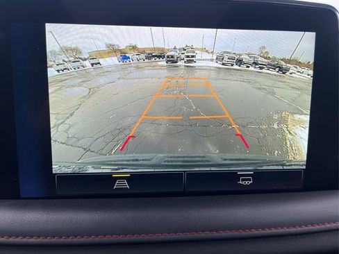 Used 2022 Chevrolet Suburban RST image 28