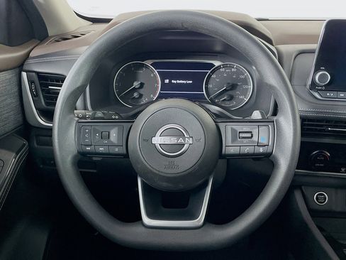 Used 2023 Nissan Rogue SV image 18