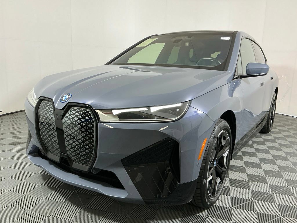 Certified 2024 BMW iX xDrive50 w/ Premium Package AWD/4WD image 2
