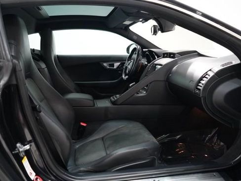 Used 2017 Jaguar F-TYPE S image 29