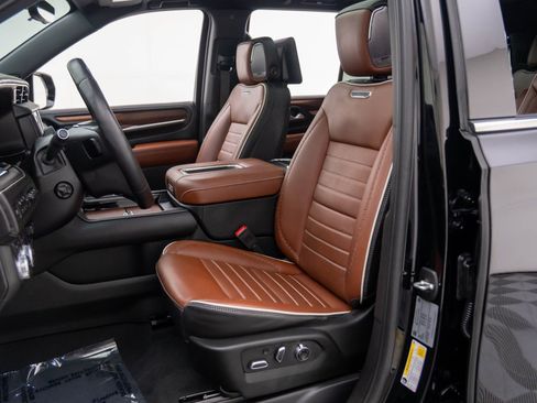 Used 2024 GMC Yukon Denali Ultimate image 10