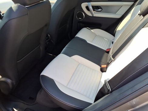 Used 2024 Land Rover Discovery Sport Dynamic SE image 33