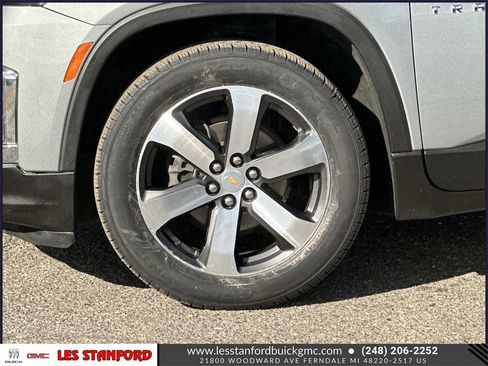 Certified 2023 Chevrolet Traverse LT w/ LT Premium Package image 10