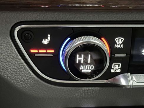 Used 2023 Audi Q5 2.0T Premium w/ Convenience Package image 31