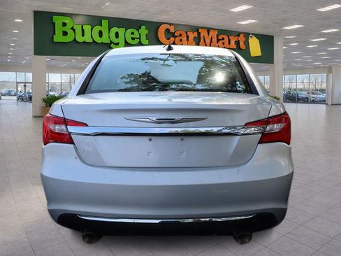 Used 2011 Chrysler 200 Touring image 7