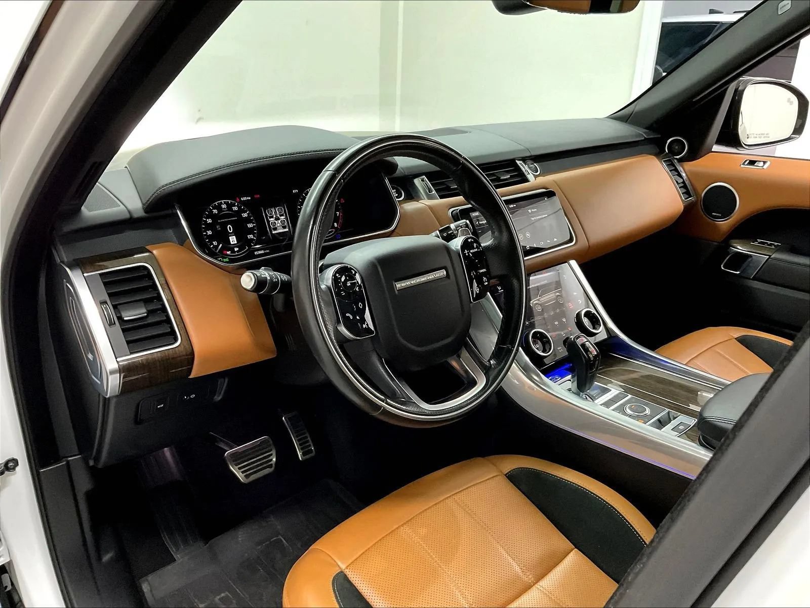Used 2018 Land Rover Range Rover Sport Supercharged AWD/4WD image 10