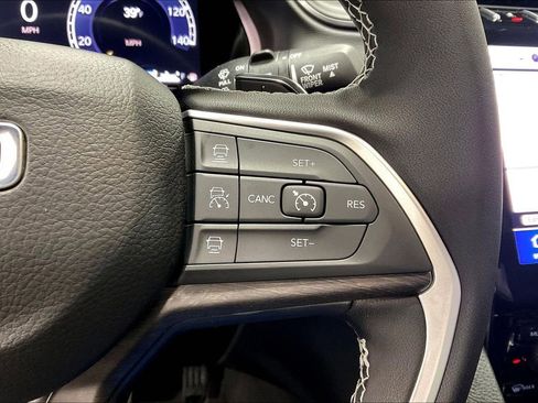 New 2025 Jeep Grand Cherokee Limited w/ Black Appearance Package image 22