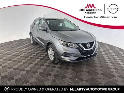 Used 2021 Nissan Rogue Sport SV FWD image 1
