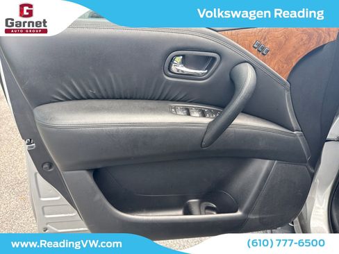 Used 2023 Nissan Armada SL w/ Captain's Chairs Package AWD/4WD image 13