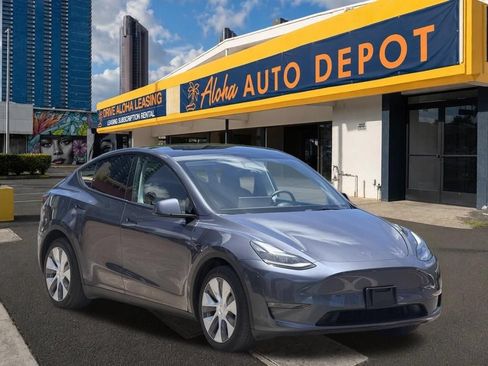 Used 2023 Tesla Model Y Long Range AWD/4WD image 6