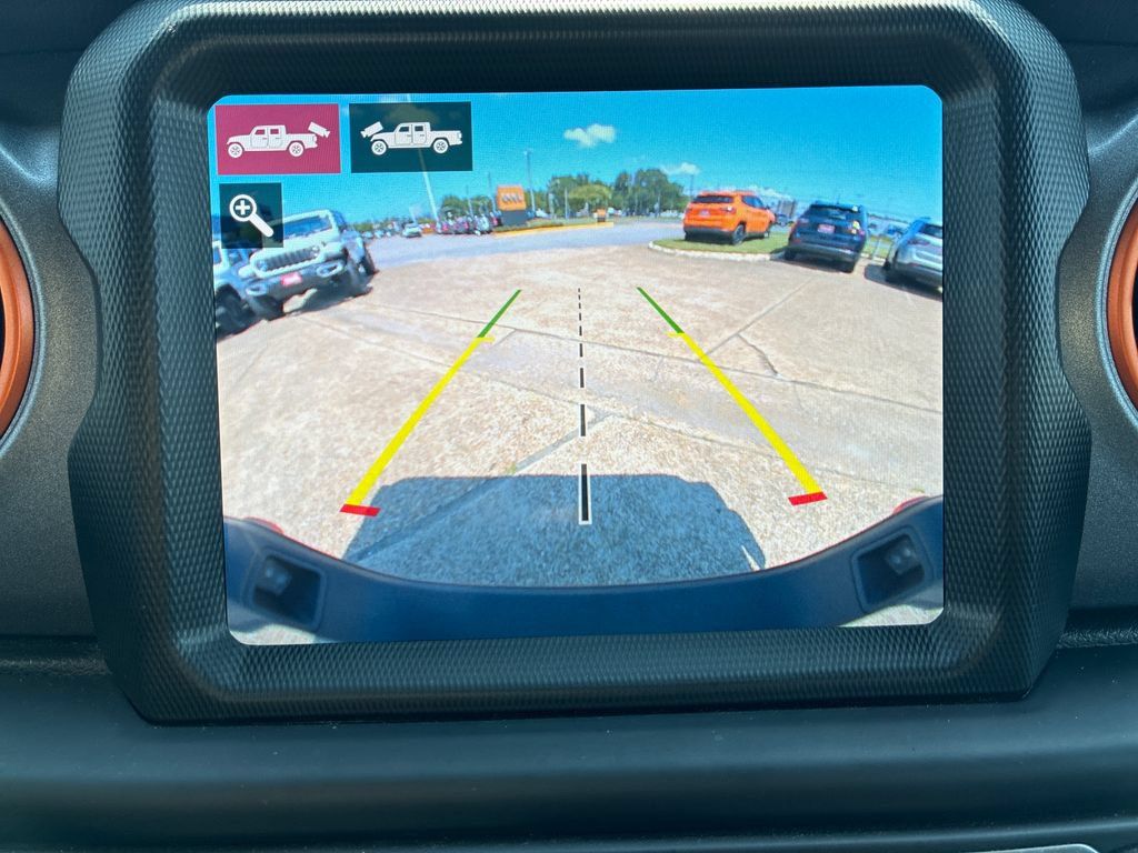 Used 2022 Jeep Gladiator Mojave w/ Cold Weather Group AWD/4WD image 23