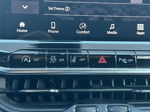 Certified 2025 Jeep Compass Limited AWD/4WD image 33