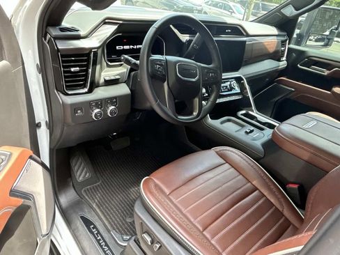 Used 2025 GMC Sierra 3500 Denali Ultimate AWD/4WD image 8