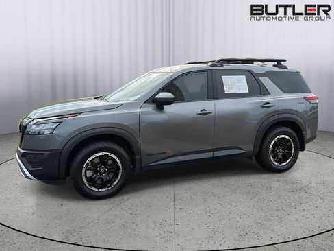 Used 2025 Nissan Pathfinder Rock Creek AWD/4WD image 3