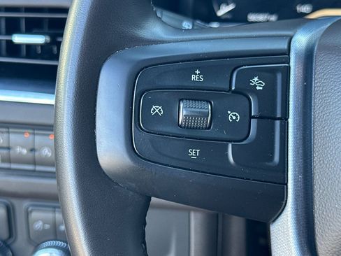 Used 2023 GMC Yukon SLT image 28