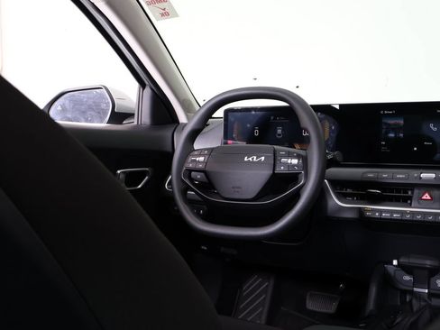 Used 2026 Kia K4 FWD image 23