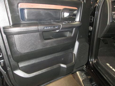 Used 2018 RAM 1500 Laramie w/ Convenience Group image 30