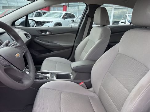 Used 2017 Chevrolet Cruze LT w/ Convenience Package image 14