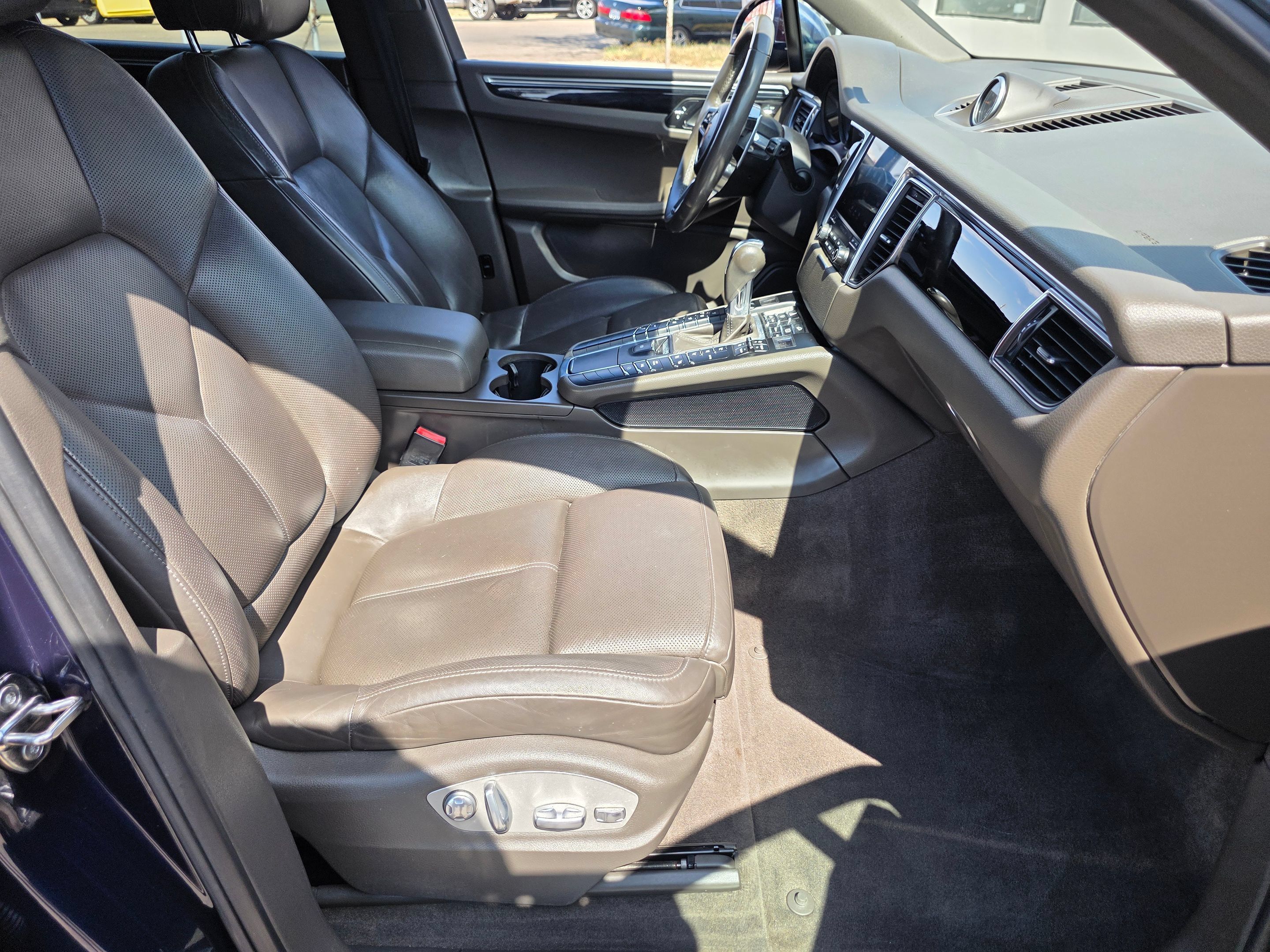 Used 2017 Porsche Macan S AWD/4WD image 10