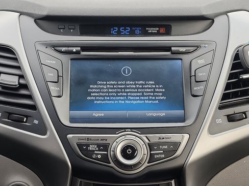 Used 2014 Hyundai Elantra w/ Option Group 2 image 17