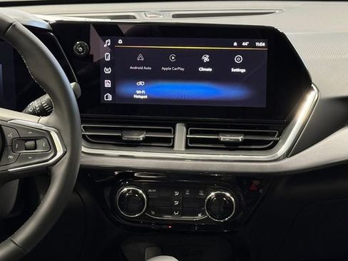 New 2026 Chevrolet Trax ACTIV w/ Sunroof Package image 16