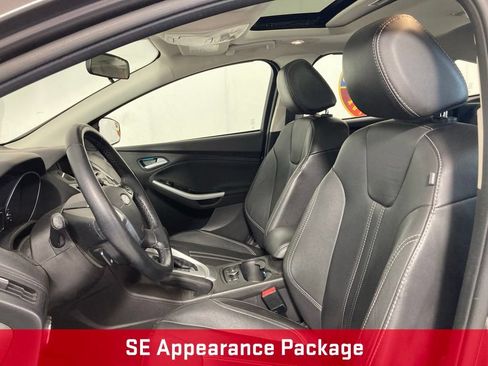 Used 2014 Ford Focus SE w/ Equipment Group 201A FWD image 3