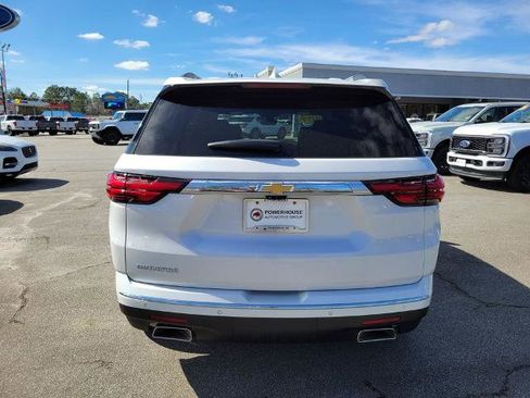 Used 2023 Chevrolet Traverse High Country w/ LPO, Floor Liner Package image 4