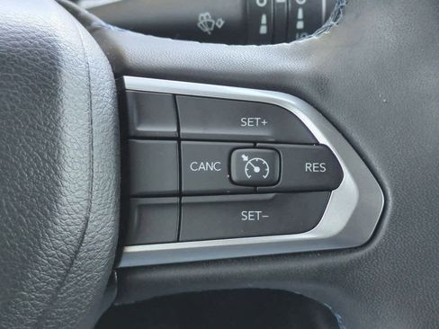 Used 2022 Jeep Compass Latitude image 25