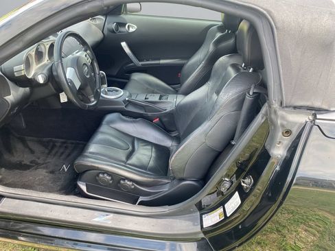 Used 2005 Nissan 350Z Touring RWD image 15
